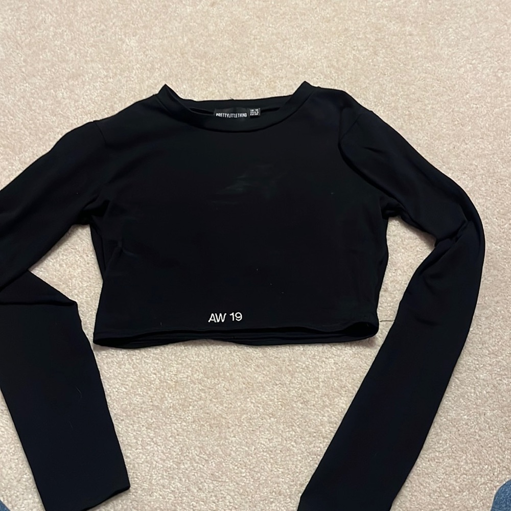 black long sleeve prettylittlething